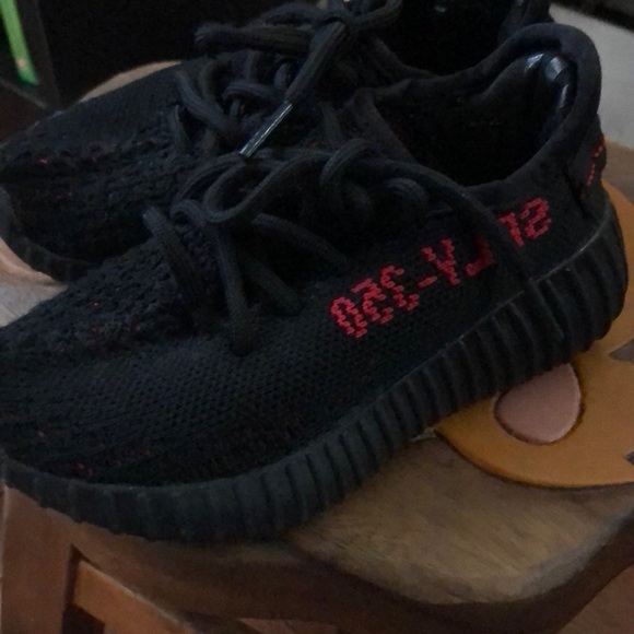 Yeezy Boost Toddler Sneakers Size 9 - Picture 2 of 5